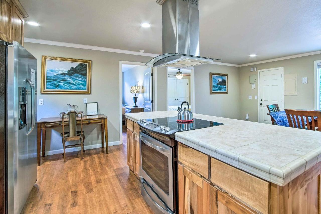 Coos Bay Retreat Less Than 2 Mi To Marina And Casino! Exterior photo