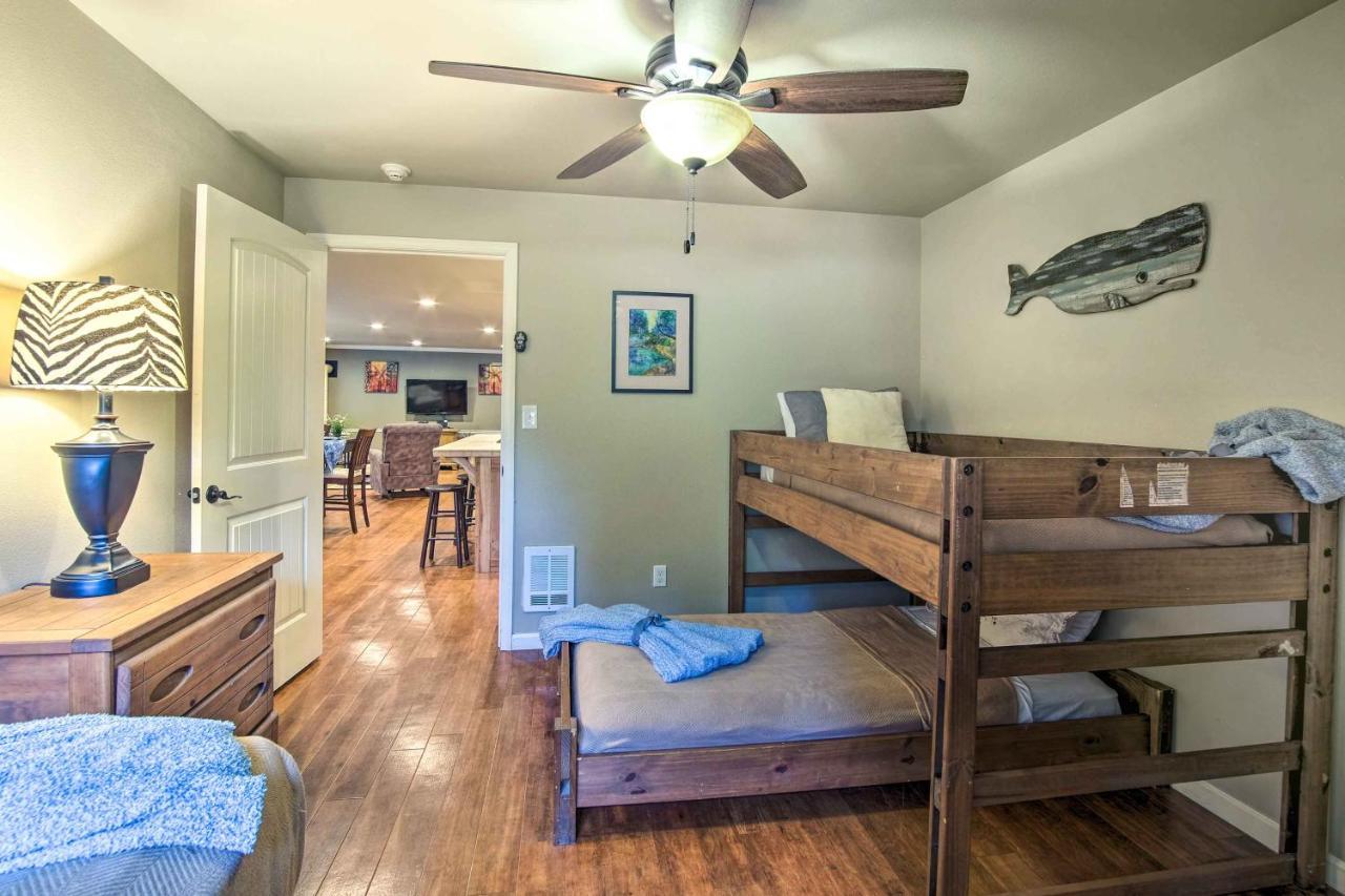 Coos Bay Retreat Less Than 2 Mi To Marina And Casino! Exterior photo