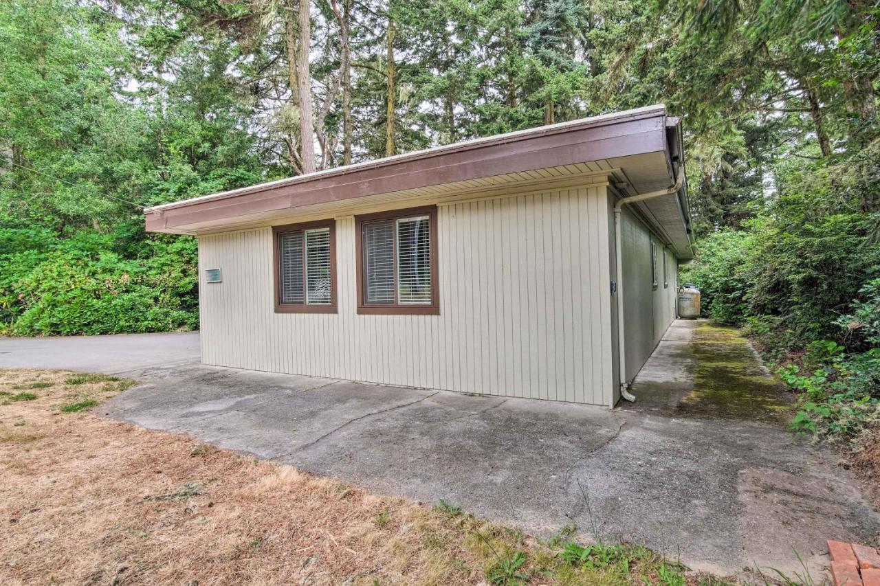 Coos Bay Retreat Less Than 2 Mi To Marina And Casino! Exterior photo